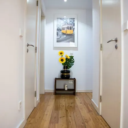 Fala-so 16 - 4 Bed Elegance In Historic District Lisbon